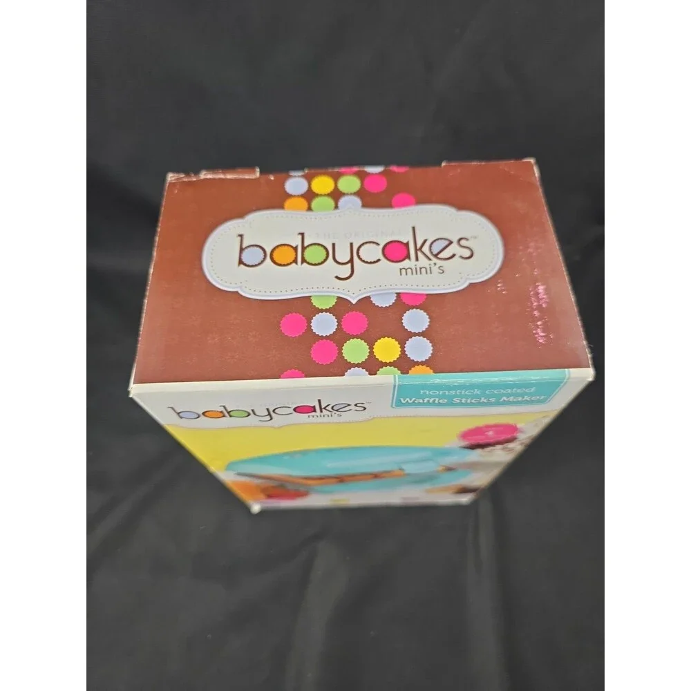 Babycakes Mini Nonstick Coated Waffle Stick Maker NEW